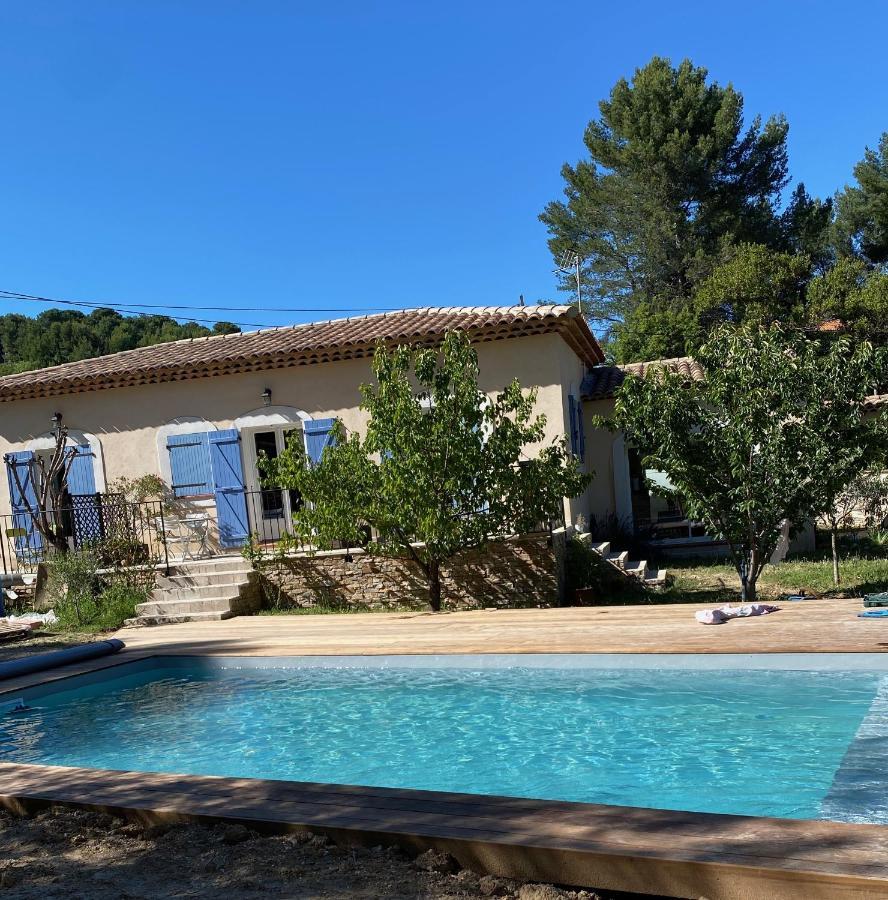 Bed and Breakfast Les Manaux En Provence Roquevaire Exterior foto