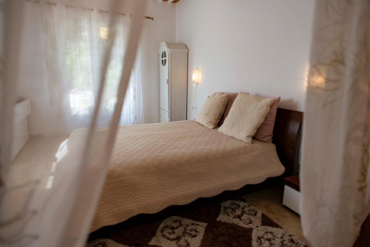 Bed and Breakfast Les Manaux En Provence Roquevaire Exterior foto